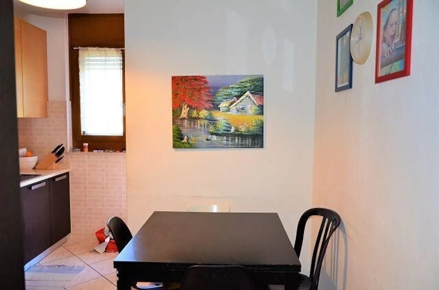 Geräumige 4,5-Zimmer-Wohnung mit Terrasse und Parkplatz in der Garage - Foto 6 von 13