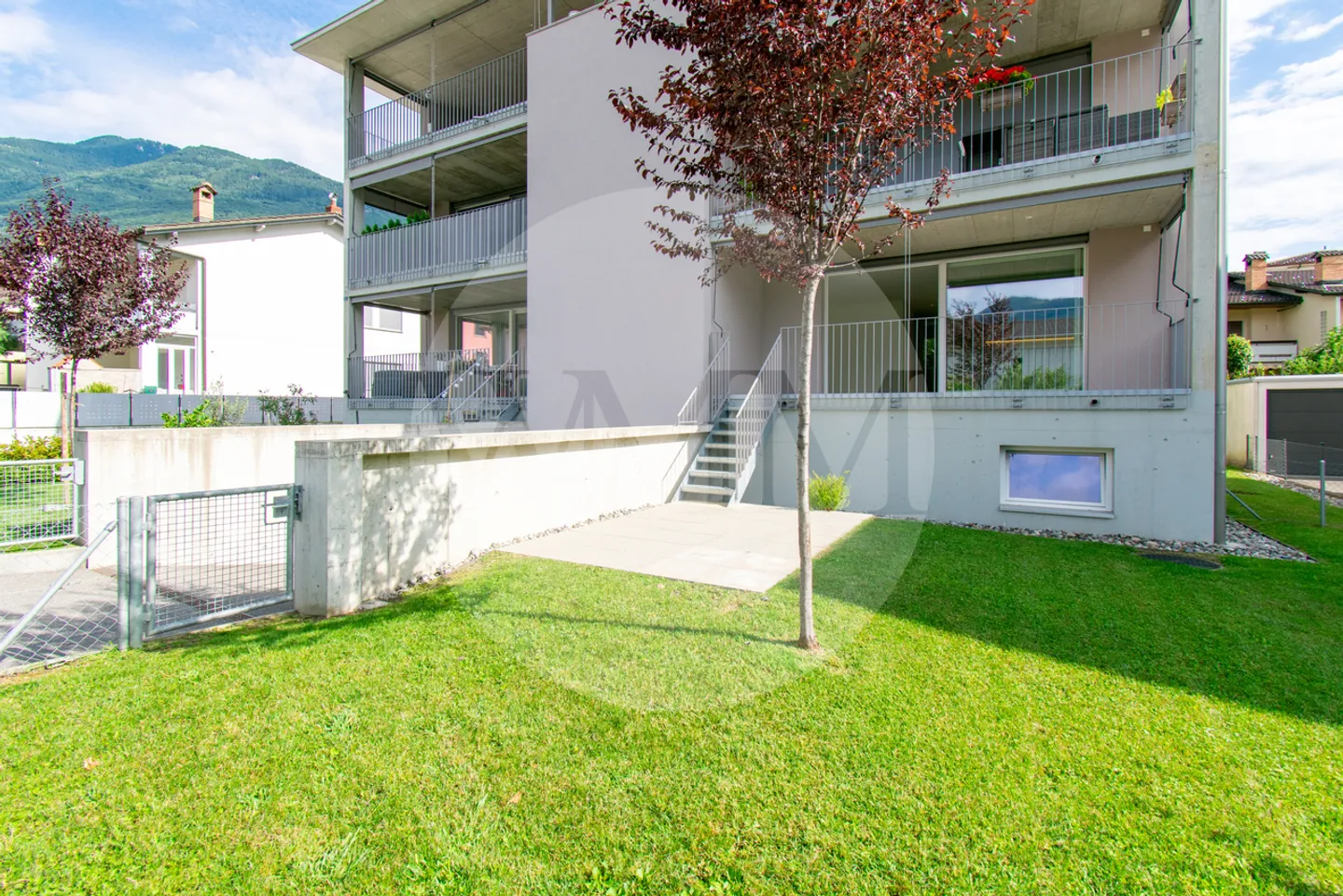 Appartamento moderno di 2,5 stanze con terrazza e giardino privato - Foto 8 di 10
