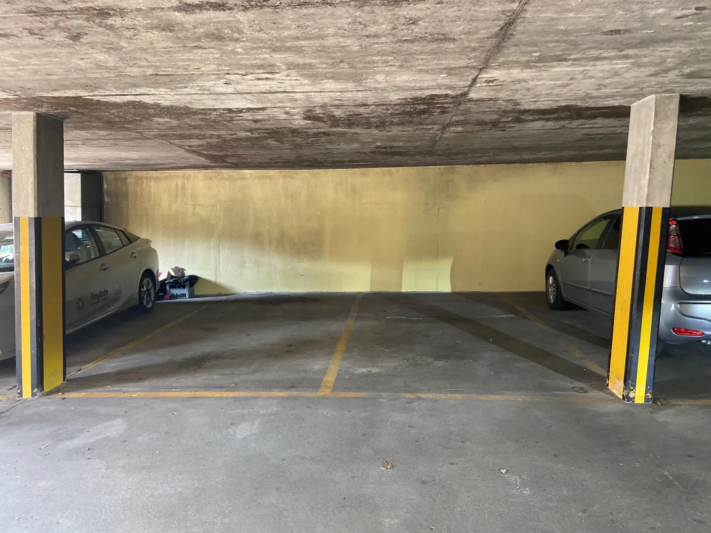 Posto auto nel centro di Langnau - Foto 2 di 2