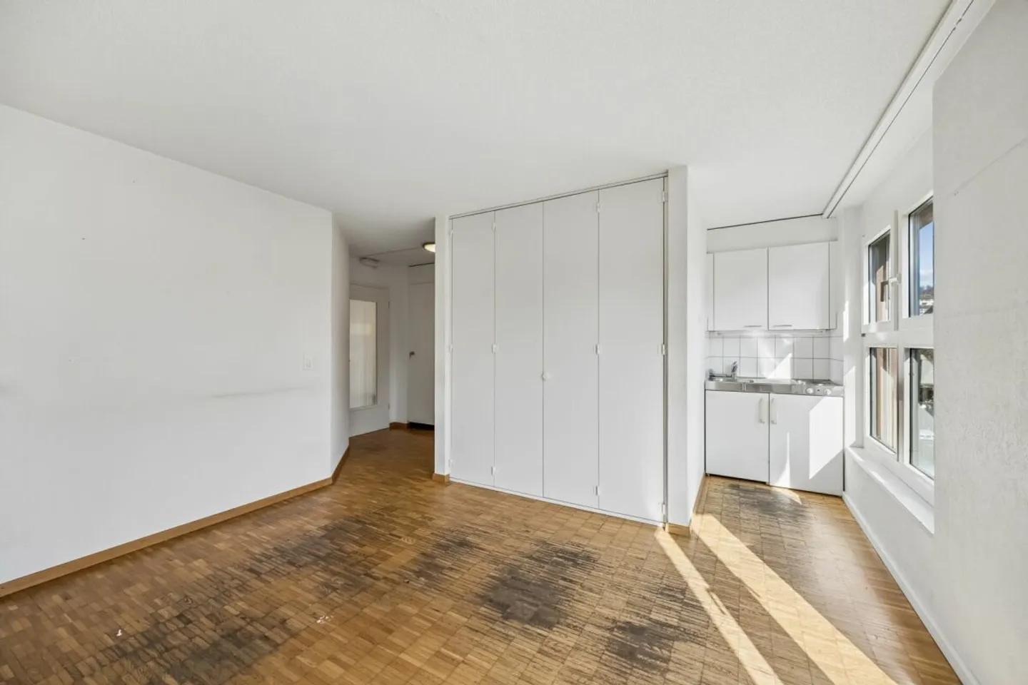 Commercial Space in Burgdorf - Photo 8 of 13