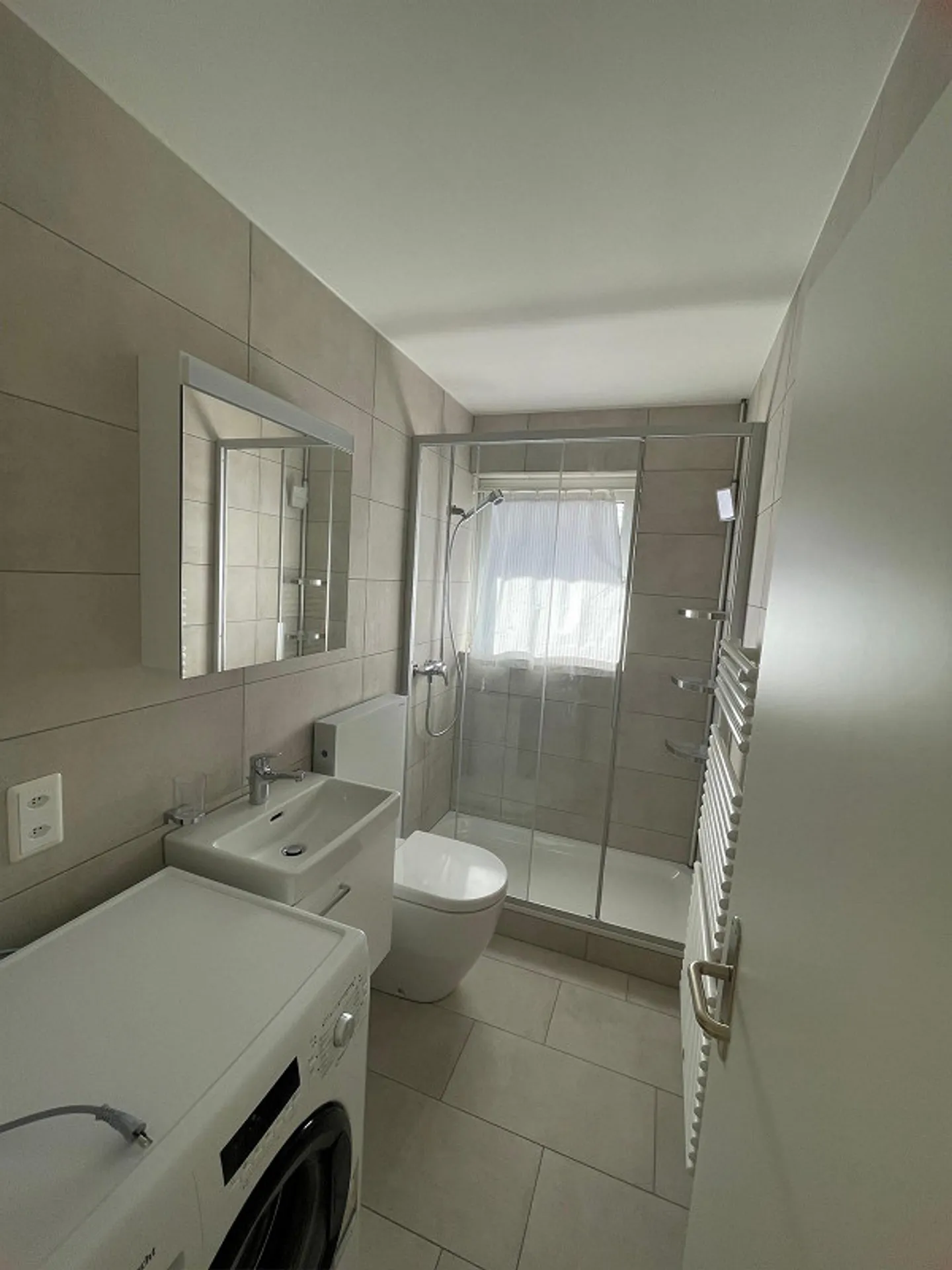 Appartamento luminoso e tranquillo di 2,5 stanze vicino a Wilerwald - Foto 4 di 6