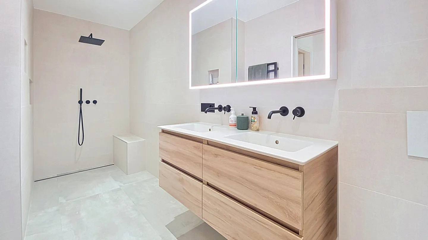 Magnificent 4.5-room apartment with garden in Fétigny / FR - Photo 18 of 22