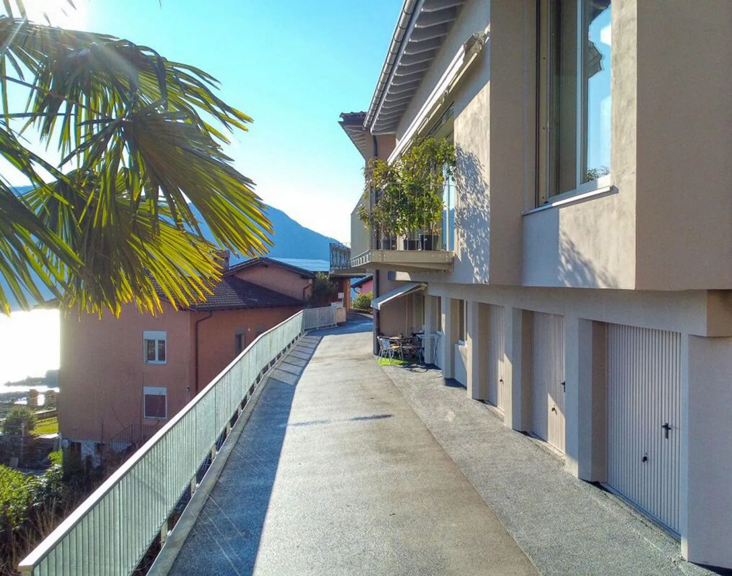 A diamond on the hill in Ronco, house with 2 apartments - Photo 10 of 12