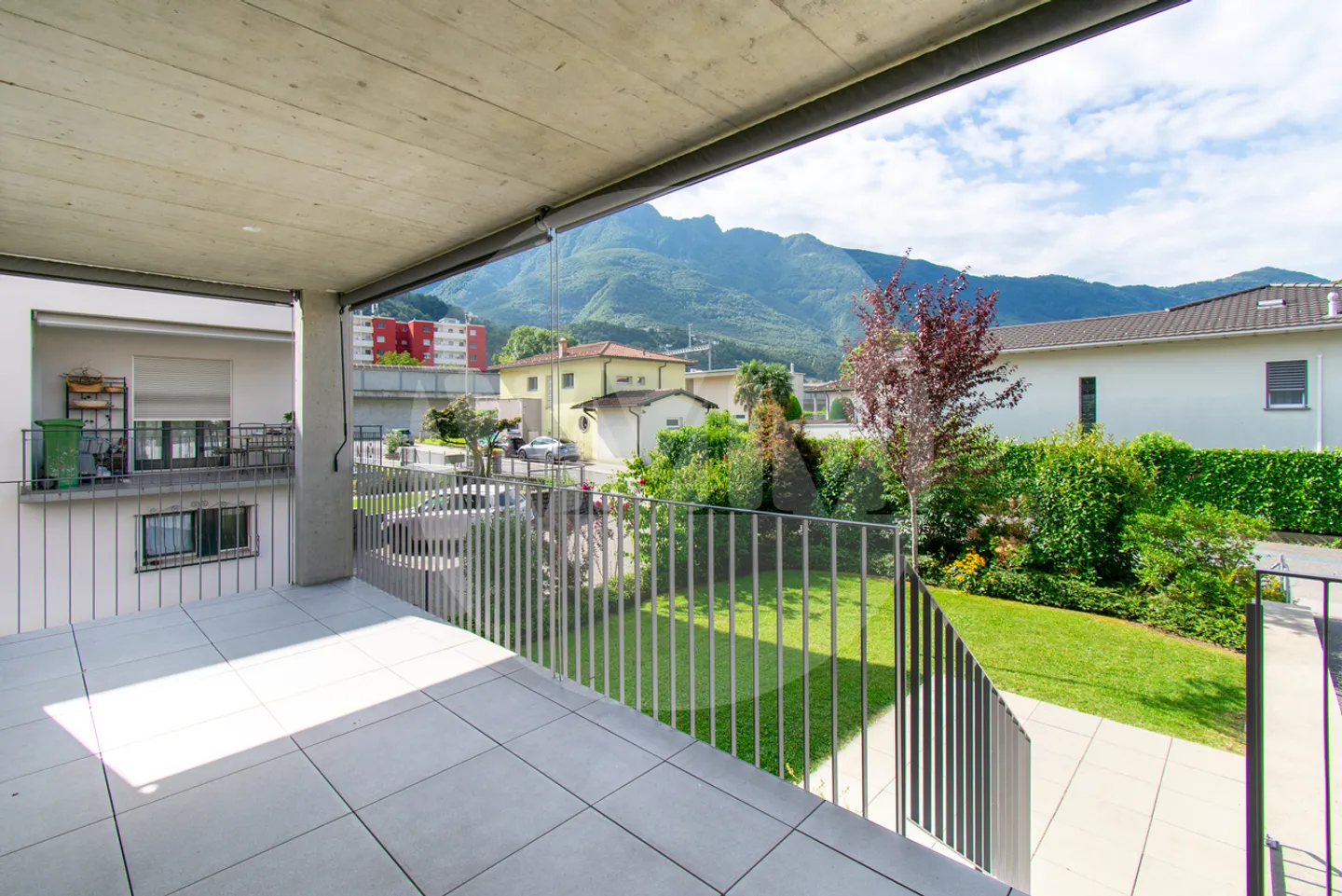 Appartamento moderno di 2,5 stanze con terrazza e giardino privato - Foto 10 di 10