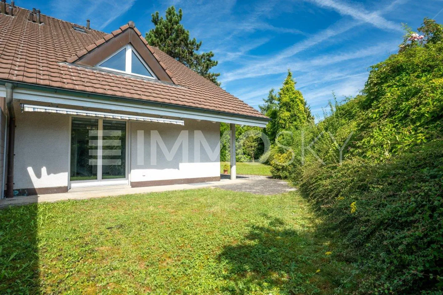 Charmantes Doppelhaus mit Garten - Foto 2 von 5