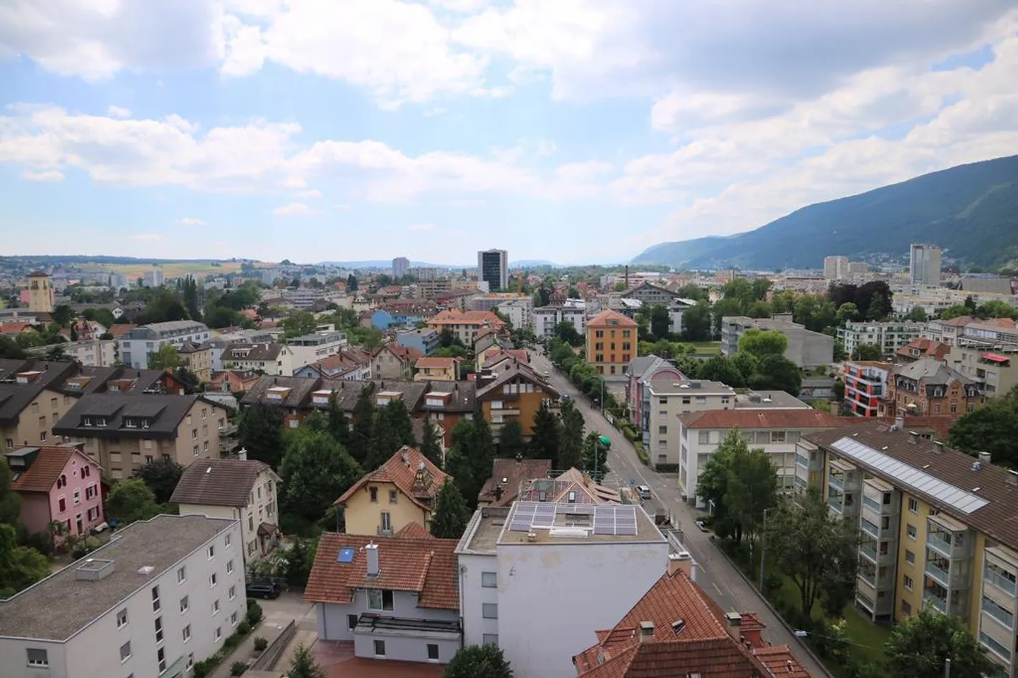 Appartement 3.5 pièces avec vue - Photo 2 sur 7