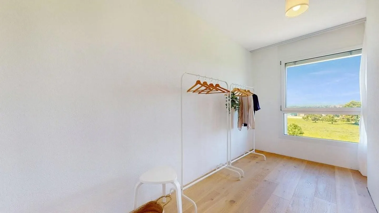 Take the elevator directly to your new dream apartment! - Photo 6 of 12