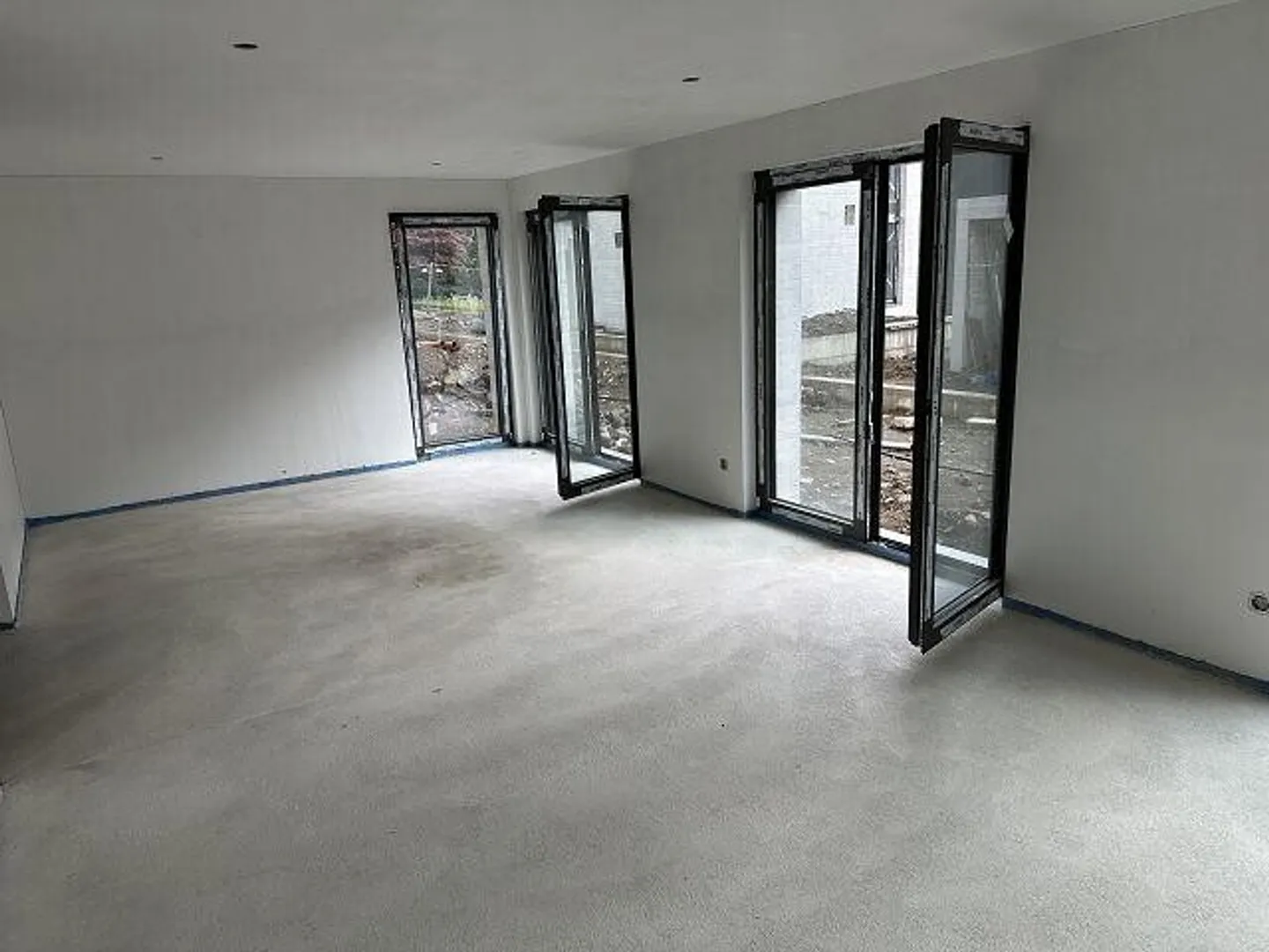 6 1/2-Room New Villa in a Quiet, Sunny Location with a Beautiful View - Photo 11 of 13