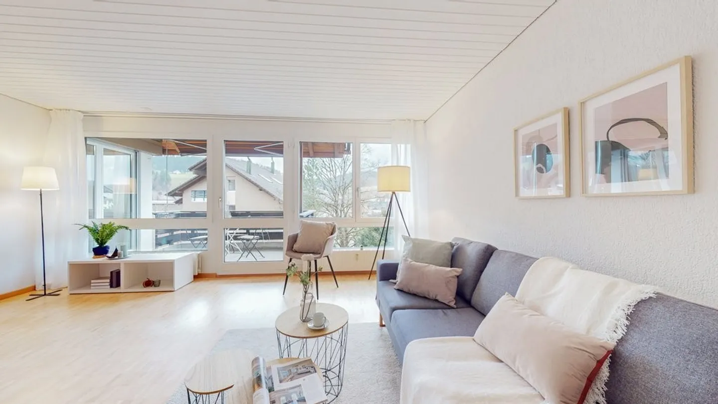 4.5-room apartment in a family-friendly neighborhood - Photo 1 of 12