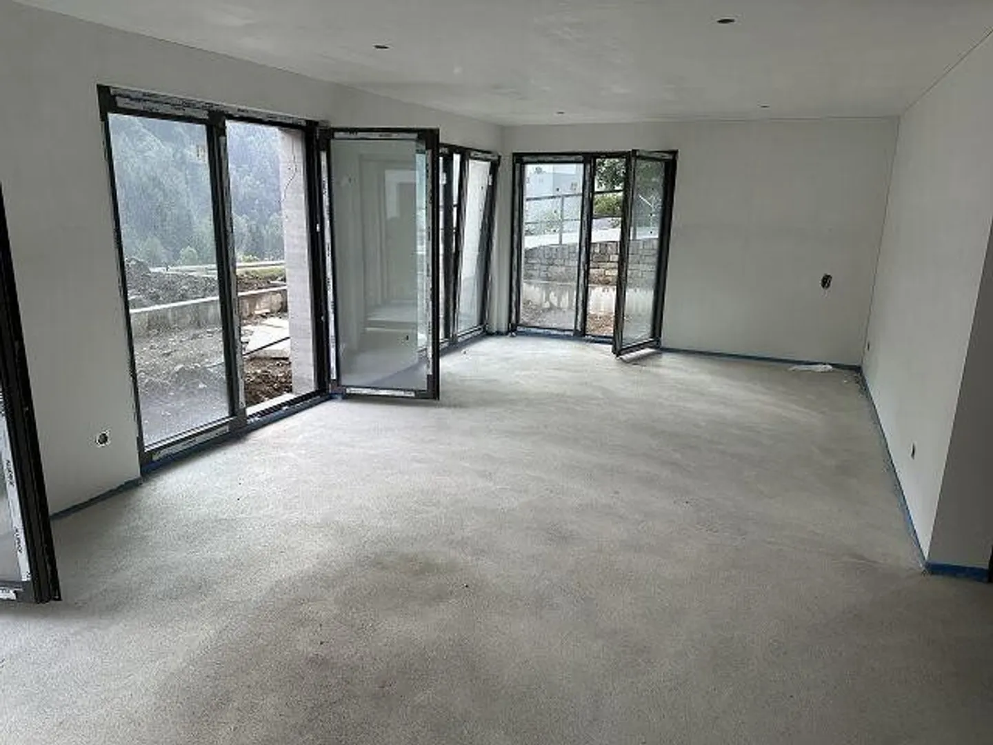 6 1/2-Room New Villa in a Quiet, Sunny Location with a Beautiful View - Photo 12 of 13