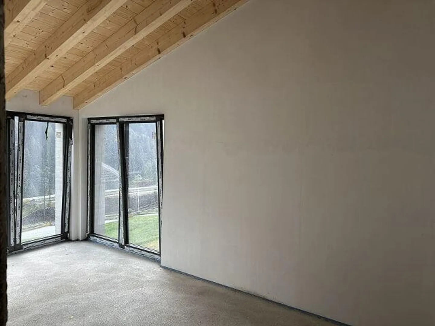 6 1/2-Room New Villa in a Quiet, Sunny Location with a Beautiful View - Photo 9 of 13