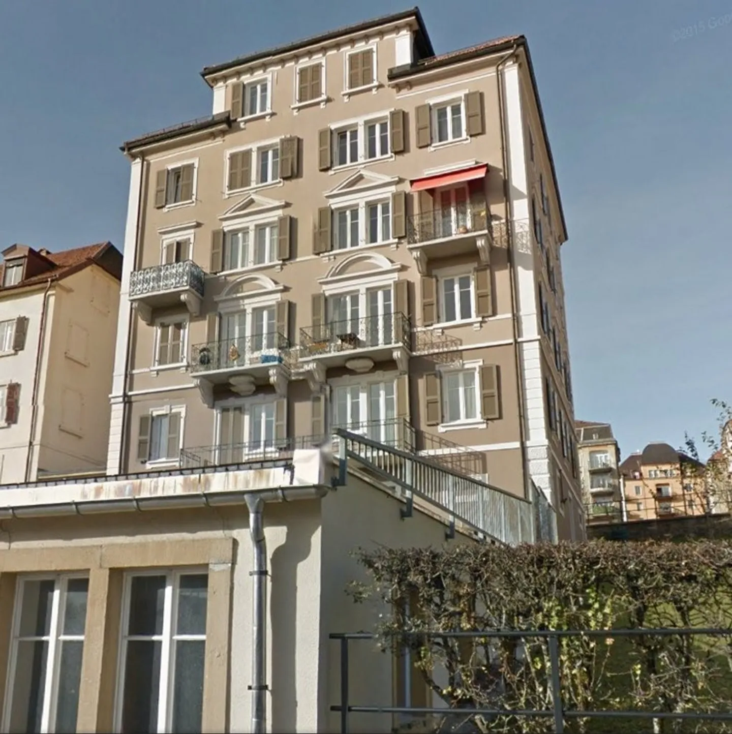 Bellissimo appartamento con 2 camere vicino ai negozi - Foto 1 di 1