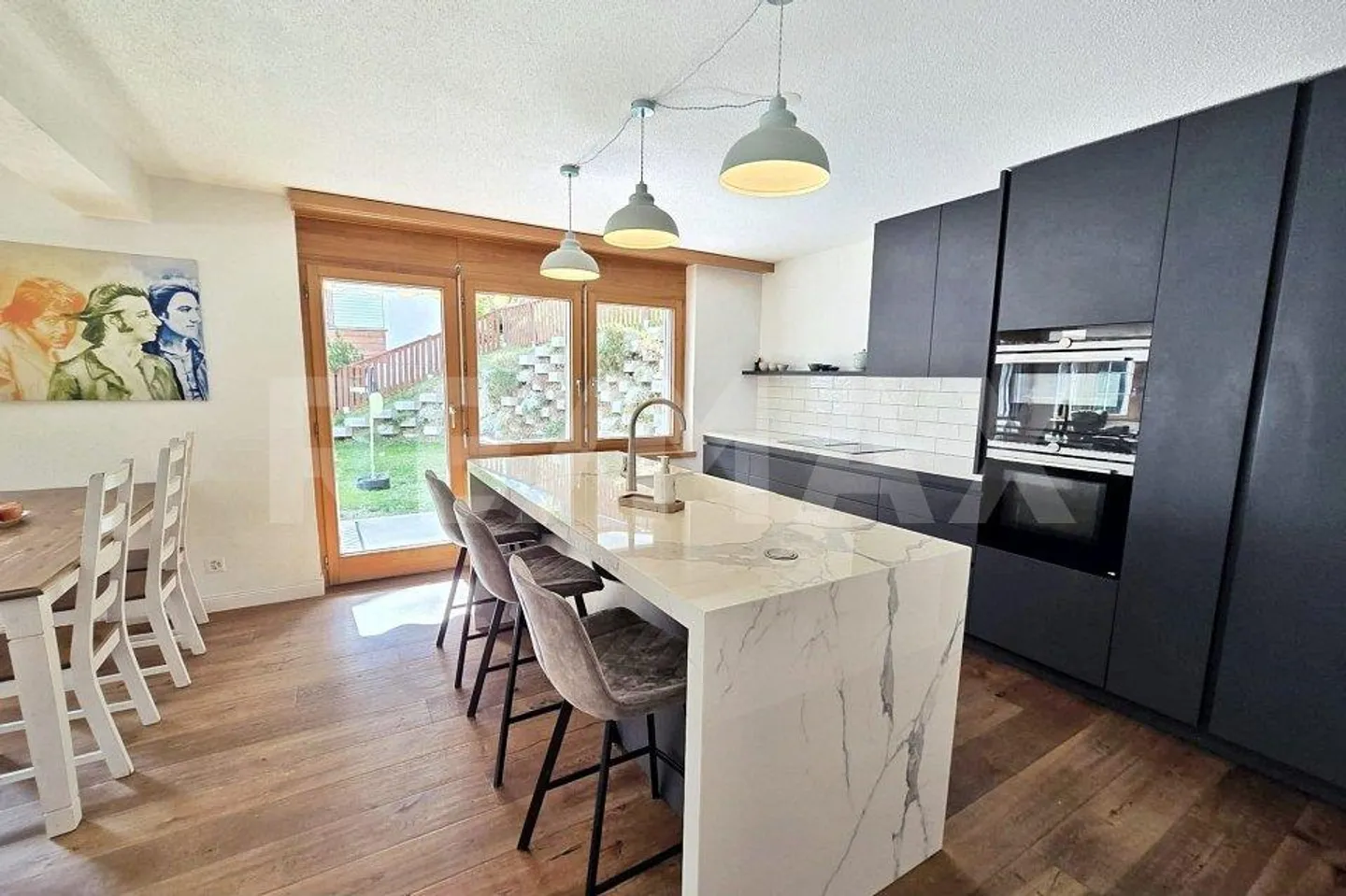 Newly renovated, very bright apartment by the Hannigbahn - Photo 4 of 13