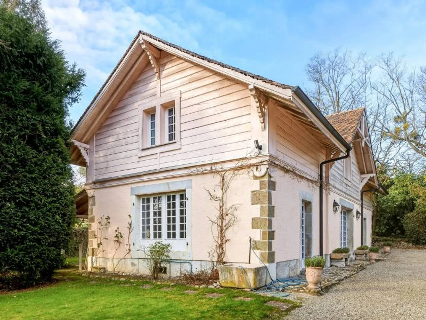 Einfamilienhaus mieten - Foto 1 von 12