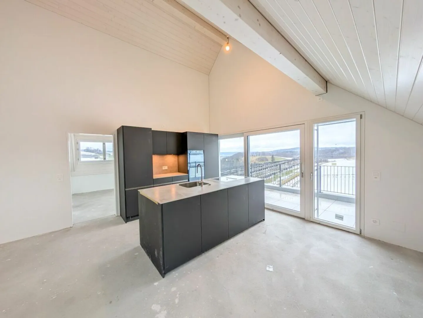 Stylish Apartments with Stunning Views - Photo 2 of 11