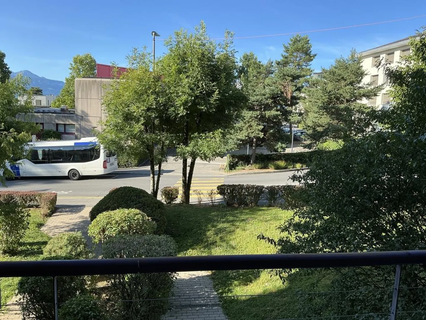 Appartamento di 3,5 locali, 81m2, piano superiore, alture di Pully, 5 min dall'autostrada - Foto 2 di 11