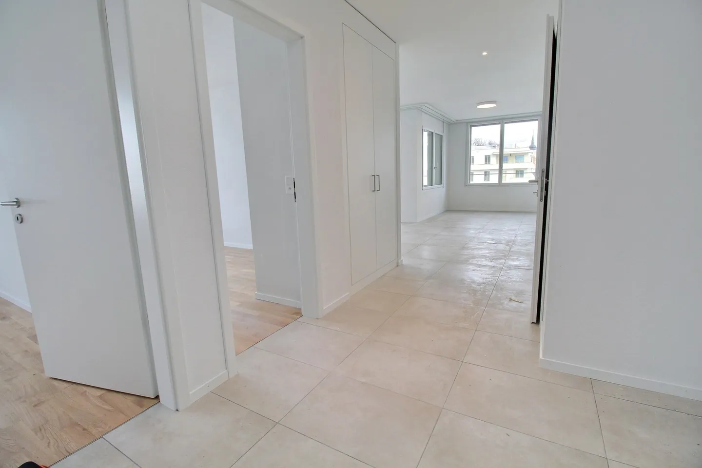 Nouvel appartement de 4,5 pièces dans les combles ! - Photo 2 sur 12