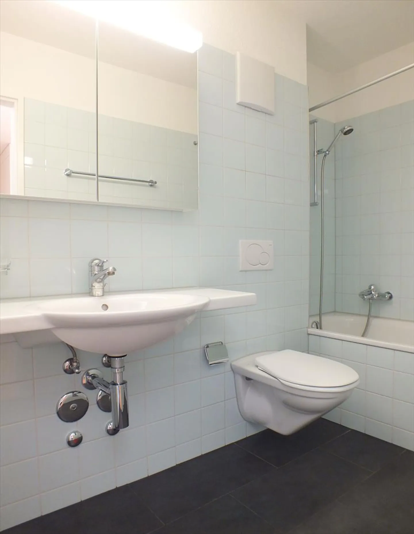 Modern Living in a Family-Friendly Location - Photo 6 of 7