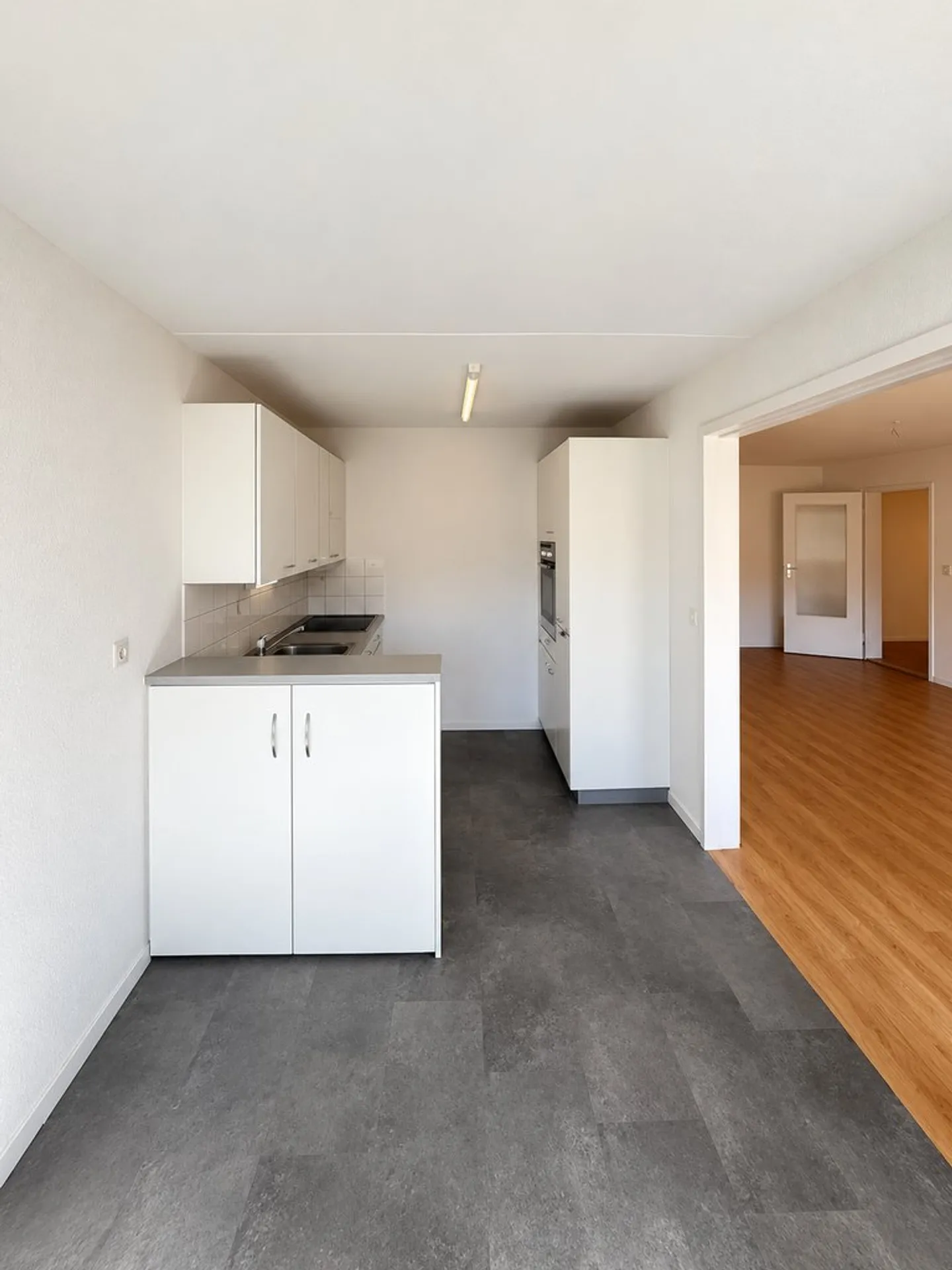 Appartement 2.5 pièces abordable - Photo 2 sur 6
