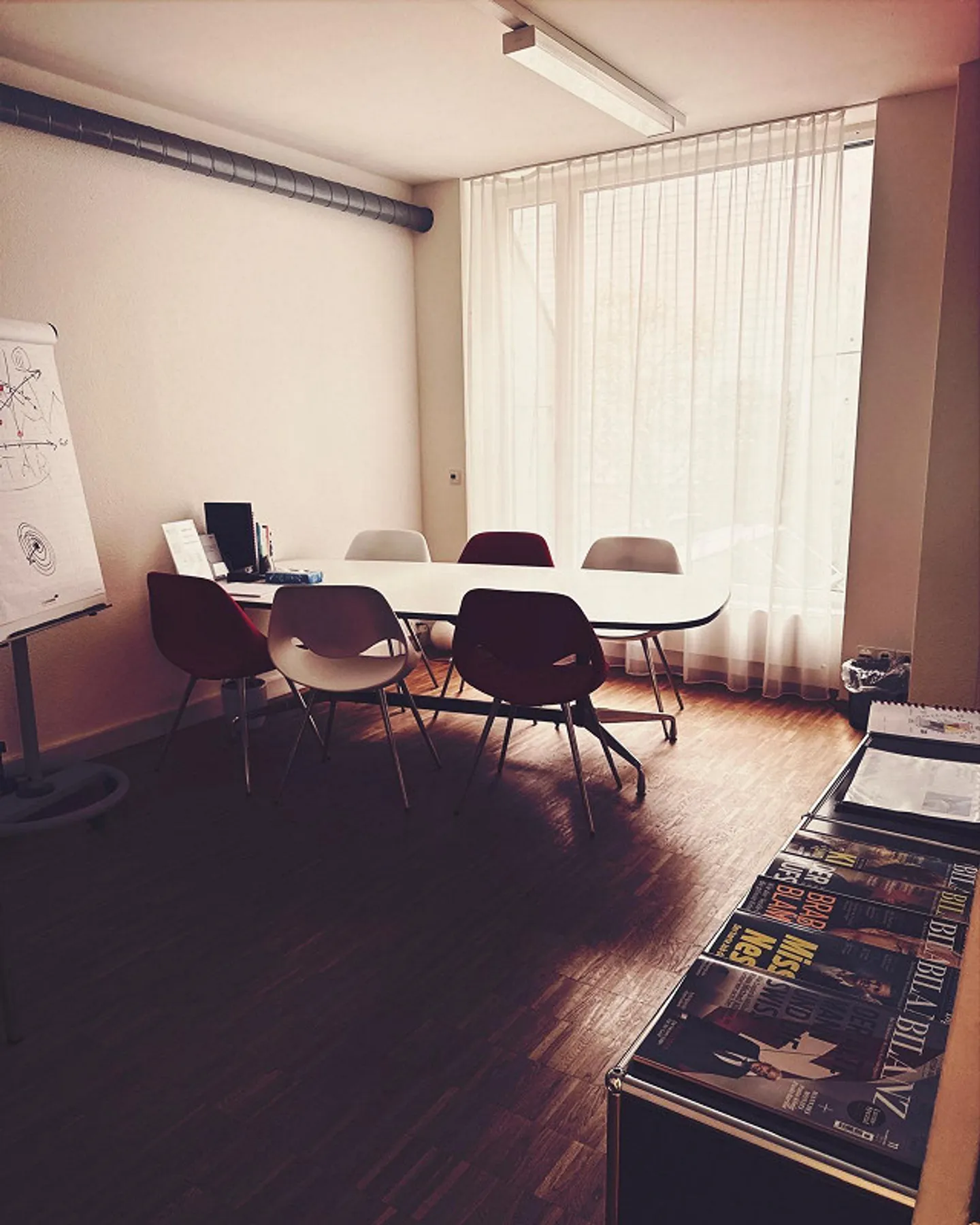 Stanza pratica moderna (20,6m2) in affitto in uno studio condiviso - Foto 2 di 7