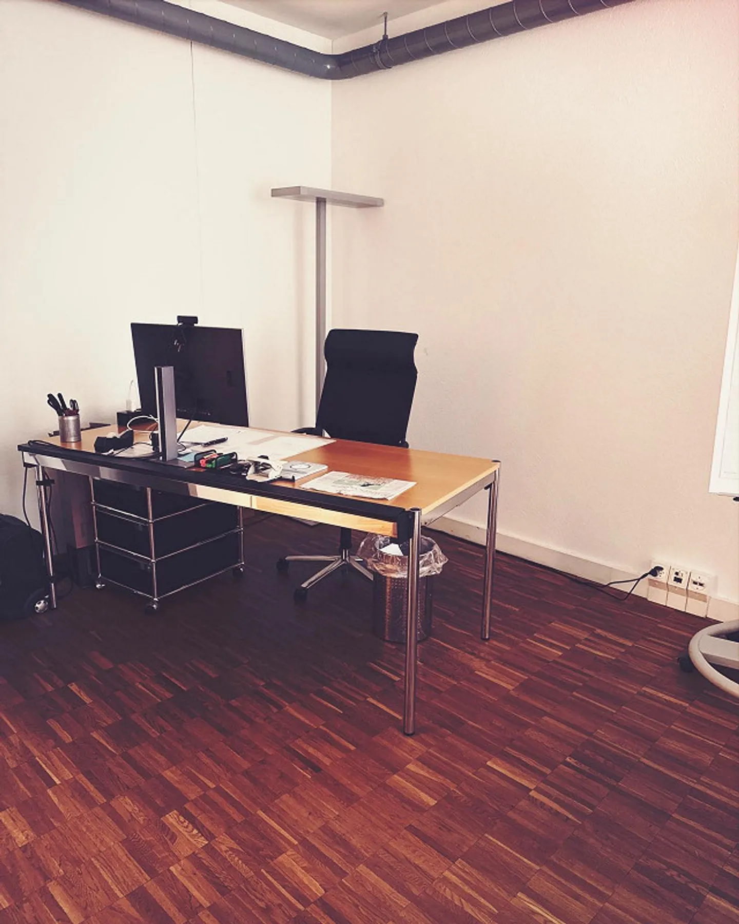 Stanza pratica moderna (20,6m2) in affitto in uno studio condiviso - Foto 3 di 7