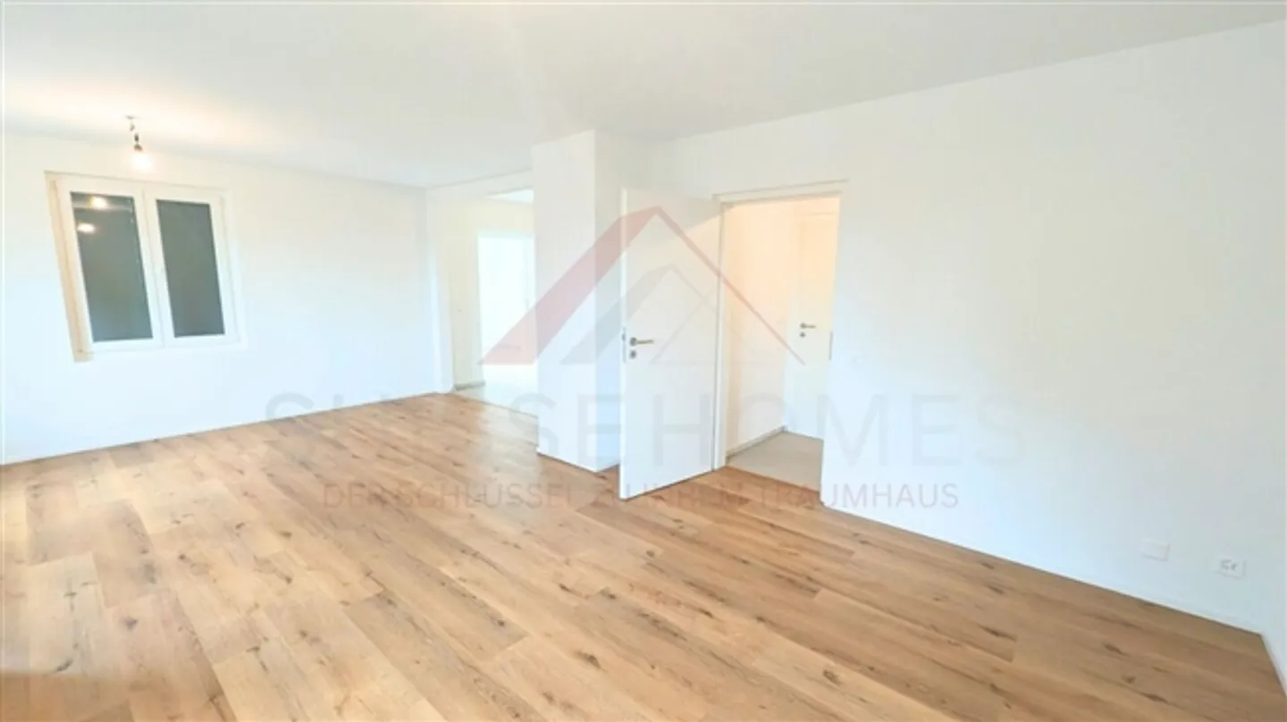 «Charmantes Einfamilienhaus in Niederbipp - grosszügig renoviert, viel Platz und Potenzial» - Photo 6 of 13