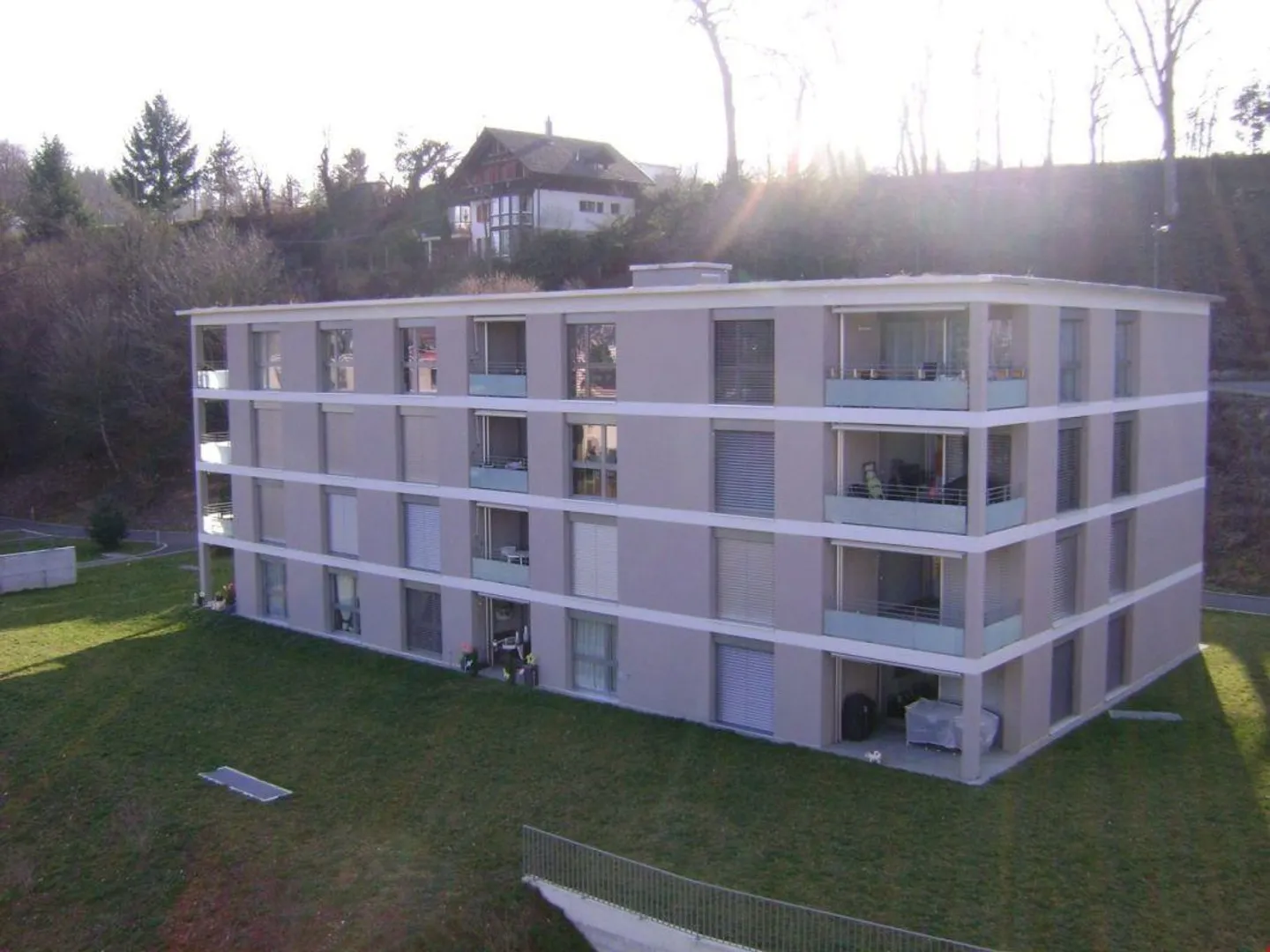 Appartamento 4.5 stanze soleggiato con vista sulle montagne - Foto 2 di 7