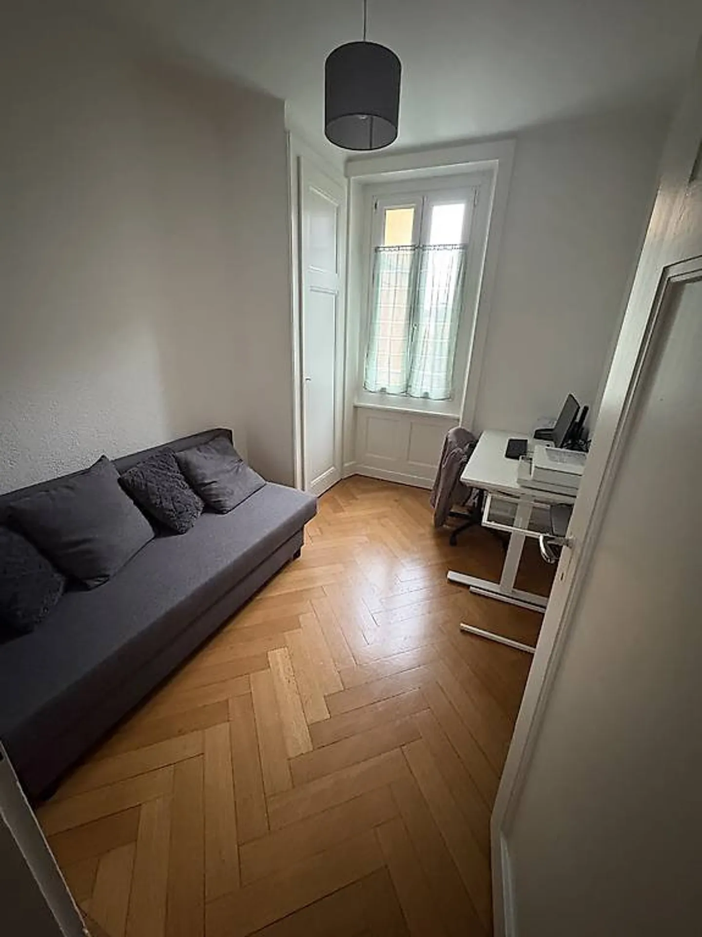 Helle Wohnung ideal gelegen in Lausanne 3,5 Zimmer 1.834 CHF - Foto 5 von 7
