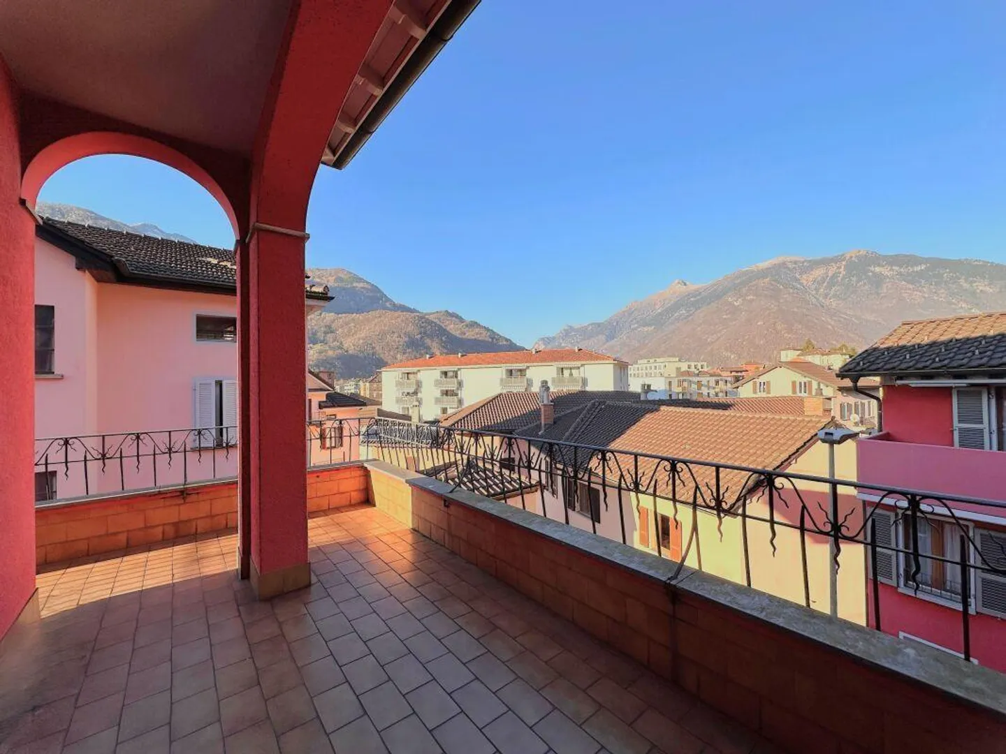 Investment opportunity top floor apartment - Photo 1 of 13