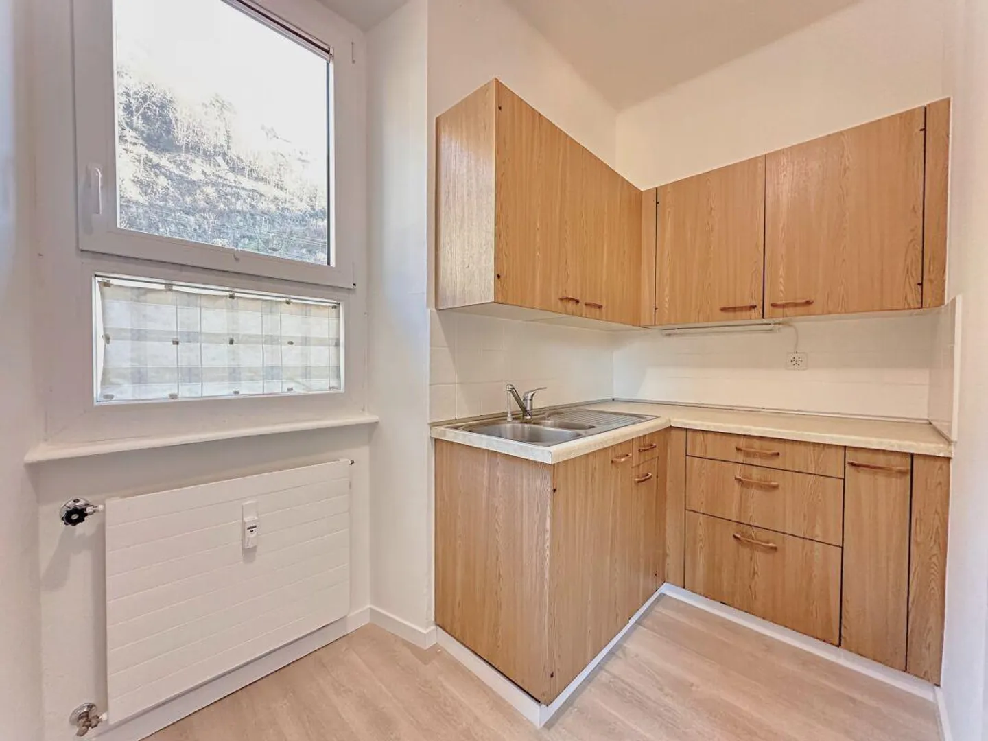 Investment opportunity top floor apartment - Photo 7 of 13