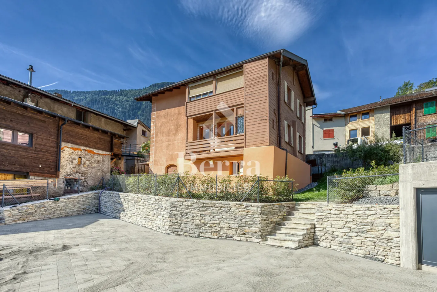 Villa indipendente con grande potenziale - Foto 1 di 31