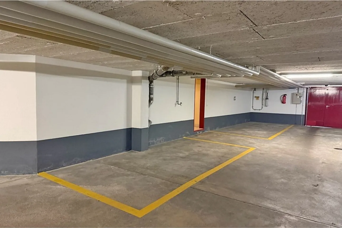 1 posto auto sotterraneo a Zurigo-Höngg - Foto 4 di 7