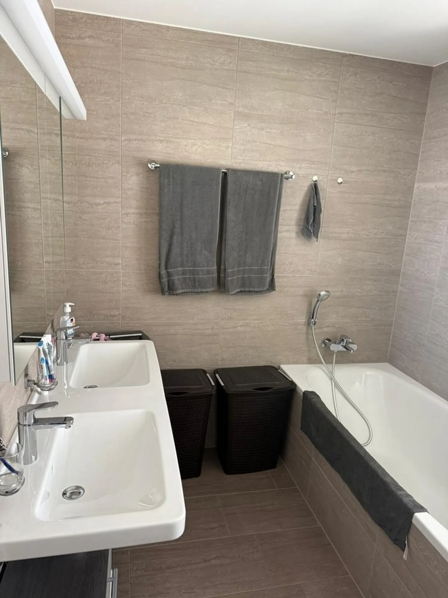 Moderno appartamento attico in affitto in una posizione tranquilla - Foto 4 di 11