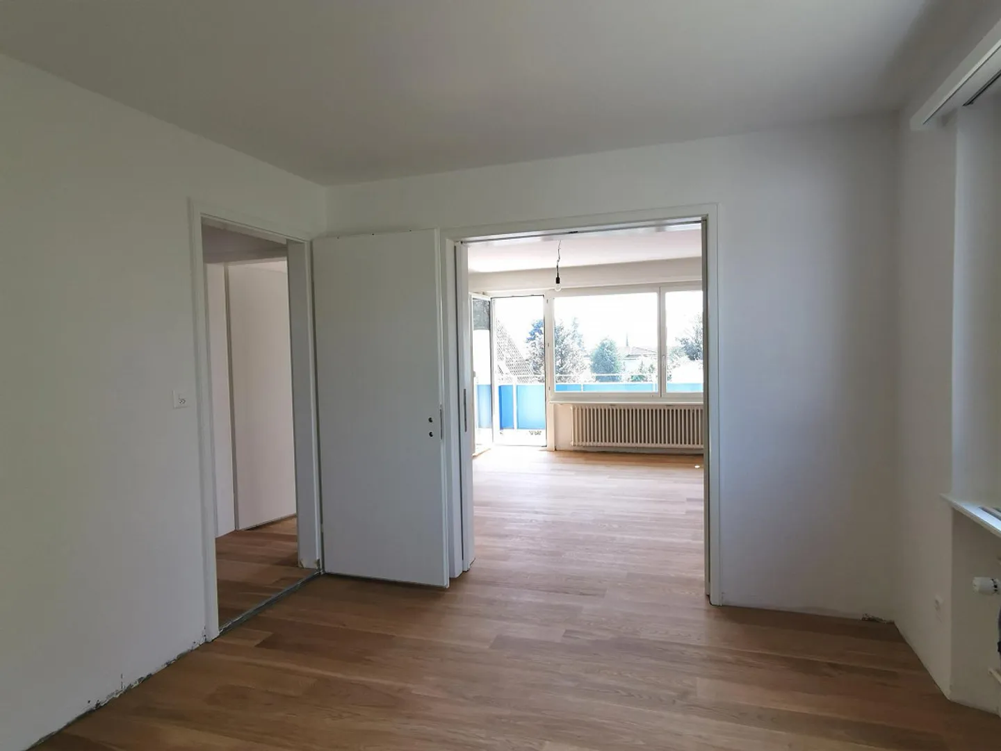 NEU renovierte Wohnung an zentraler Lage mit See- und Bergsicht - Foto 2 von 12