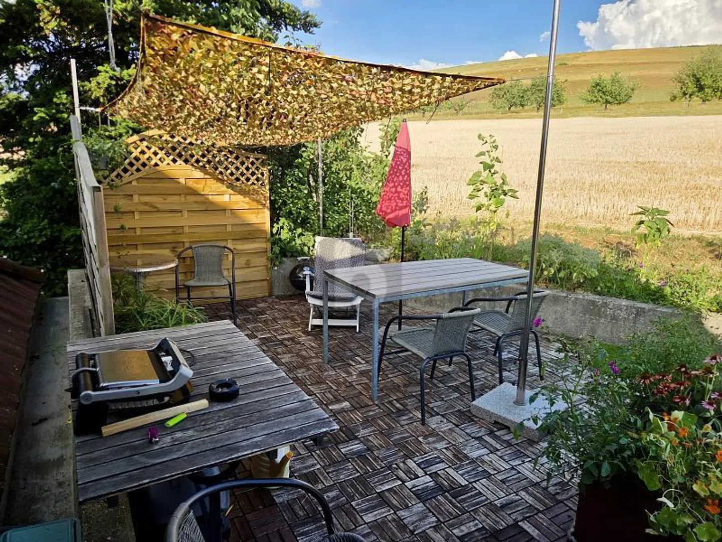 Charming Family Home with Views - Photo 5 of 6