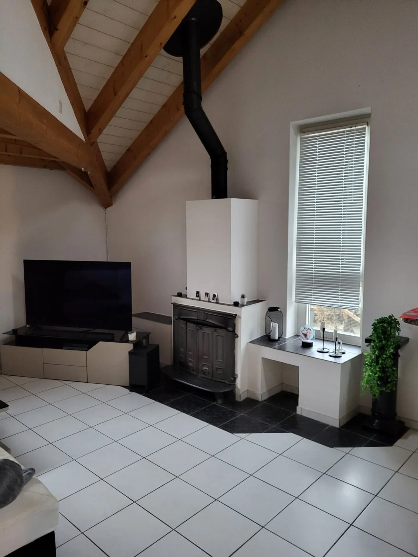 Gallery apartment with charm! - Photo 1 of 9