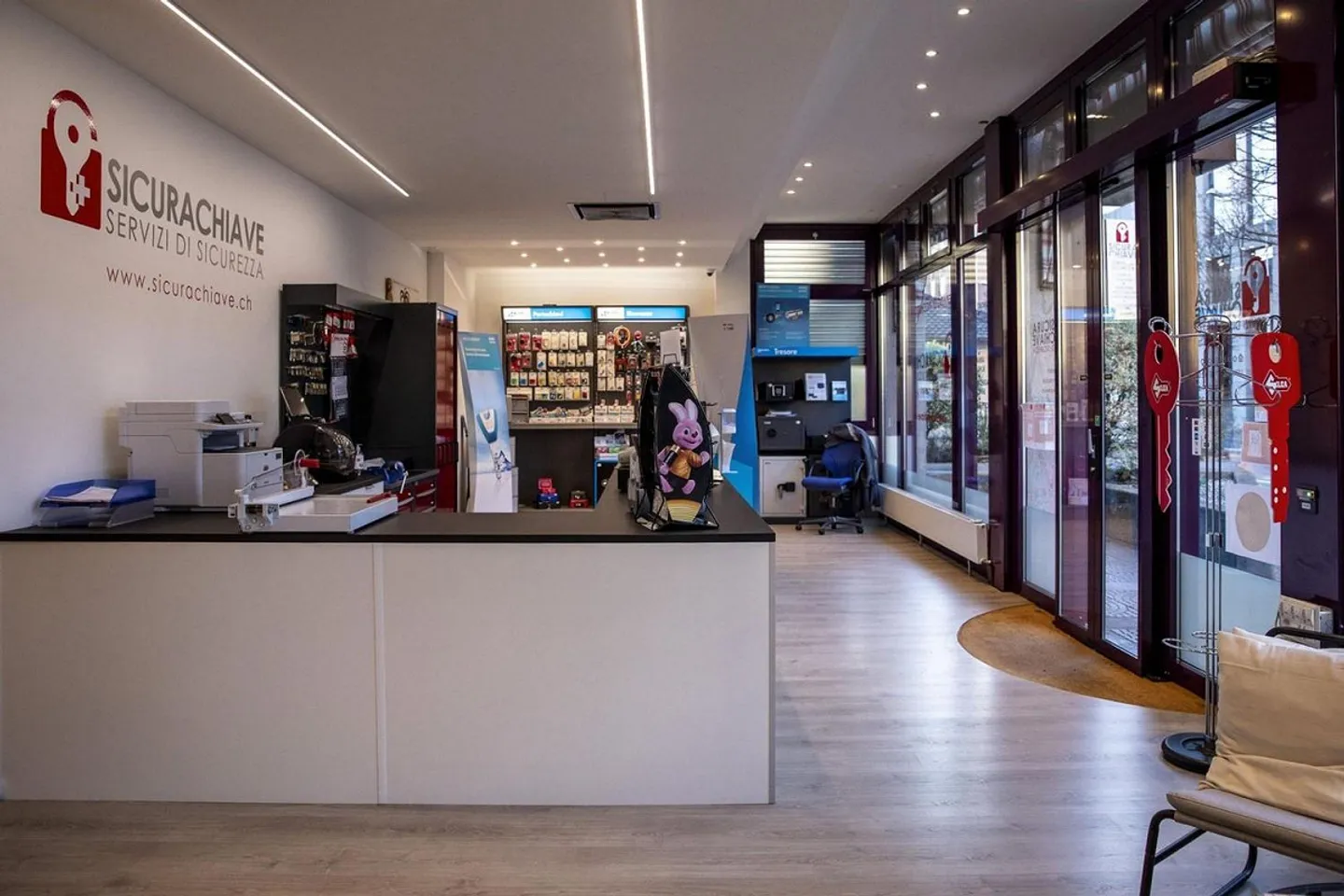 Geräumiger und heller Geschäftsraum zur Miete im Herzen von Lugano - Foto 2 von 3