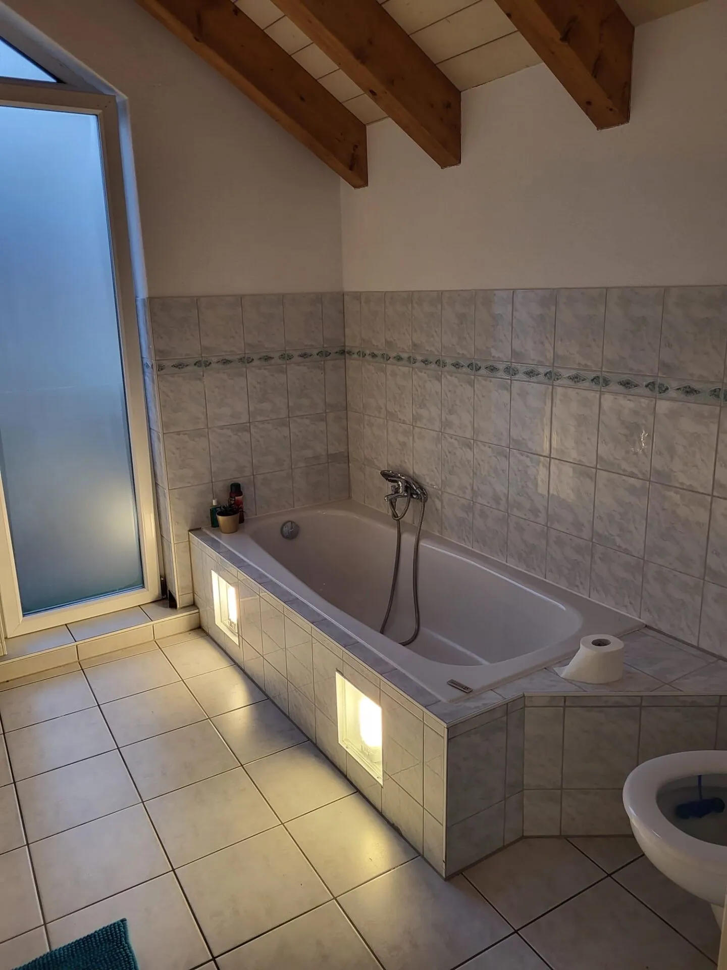 Gallery apartment with charm! - Photo 9 of 9