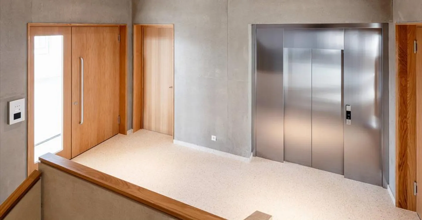 Bureaux modernes au bord du lac - Photo 1 sur 10
