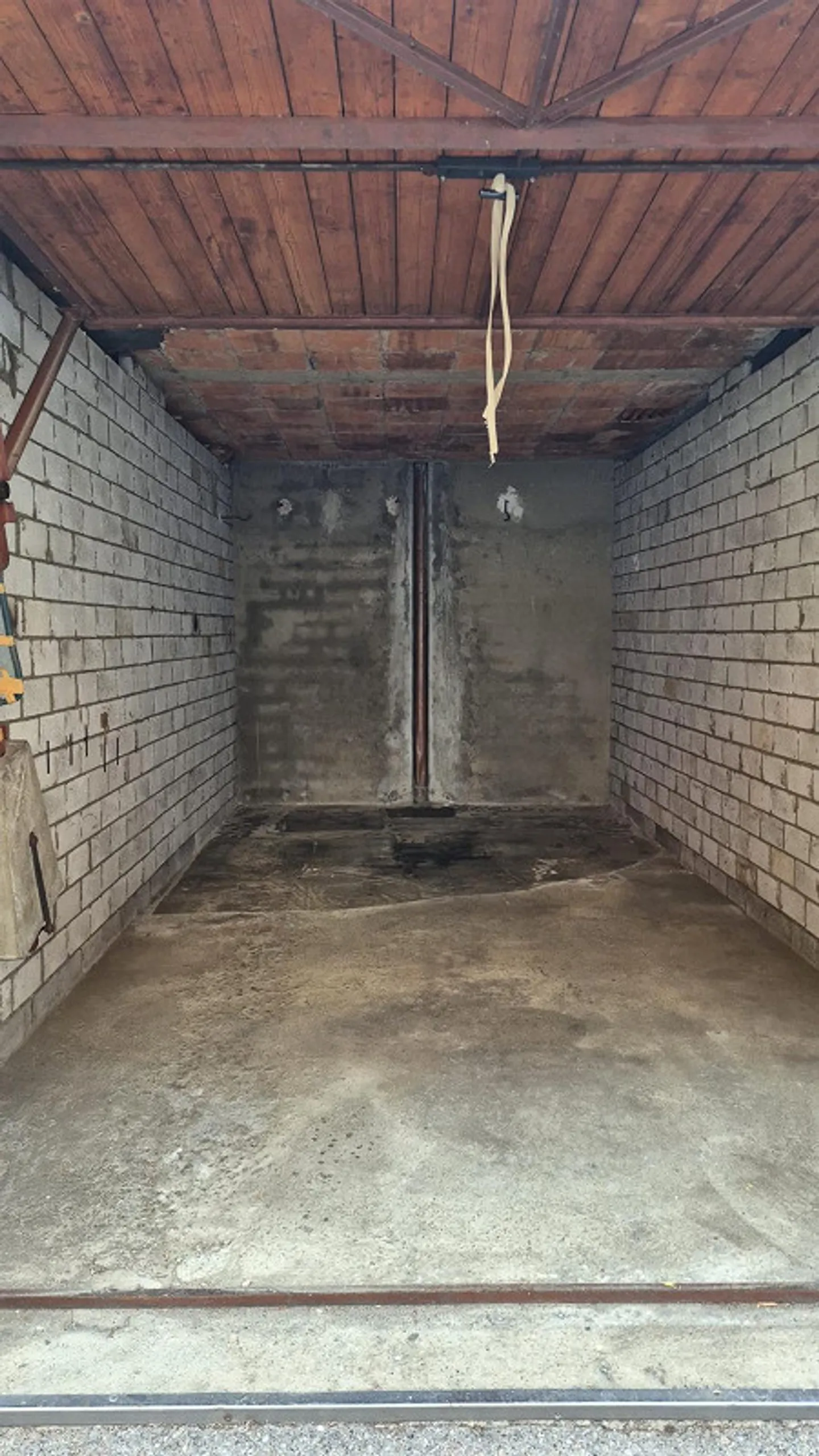 Garage Comodo a Molino Nuovo - Foto 1 di 1