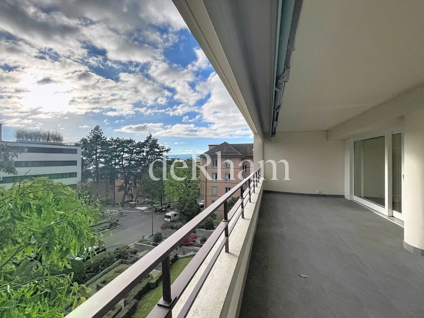 Quartier calme à proximité d'Ouchy. - Photo 13 sur 13