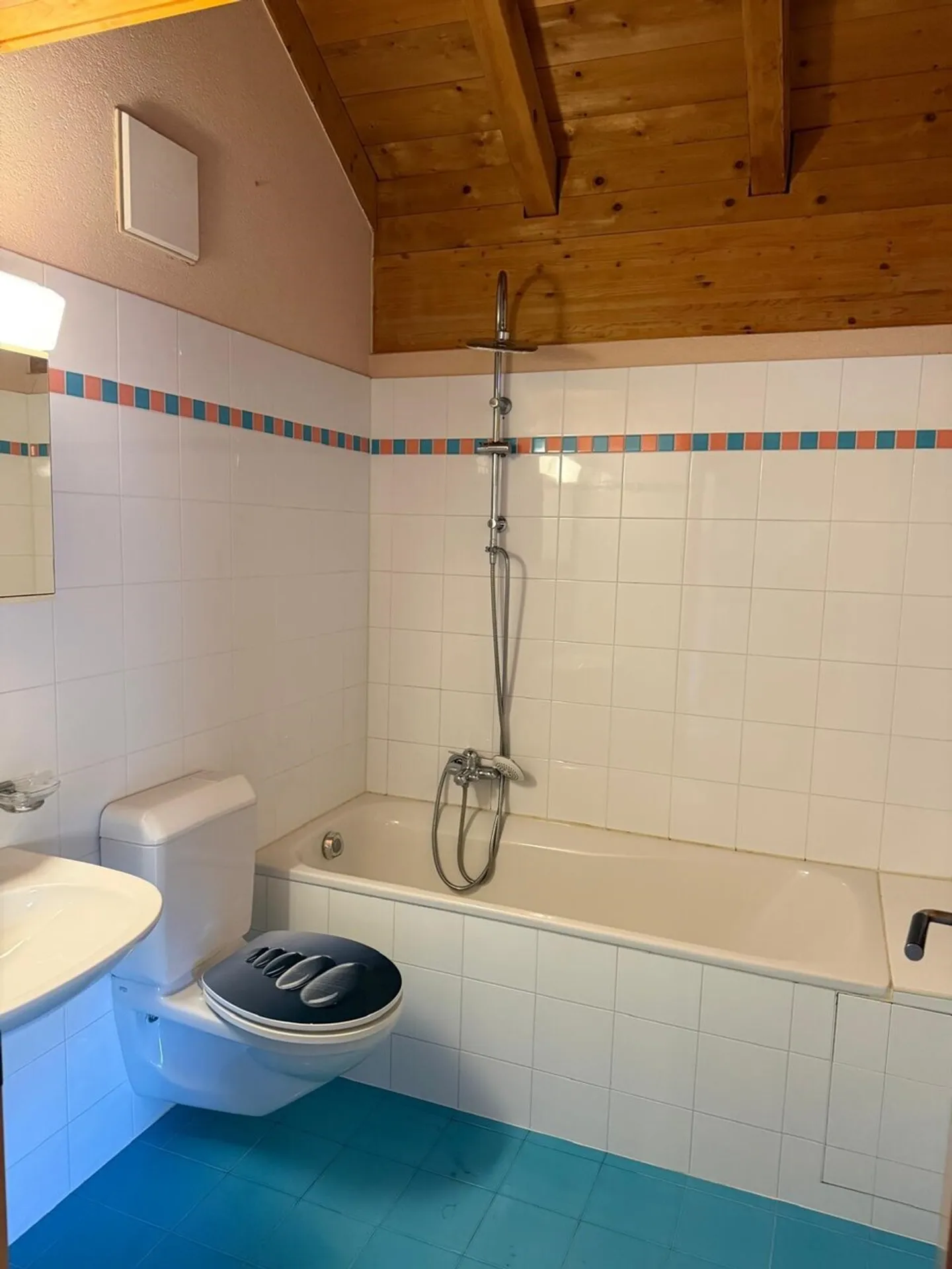 2,5-Zimmer-Wohnung im Dachgeschoss - Foto 6 von 8
