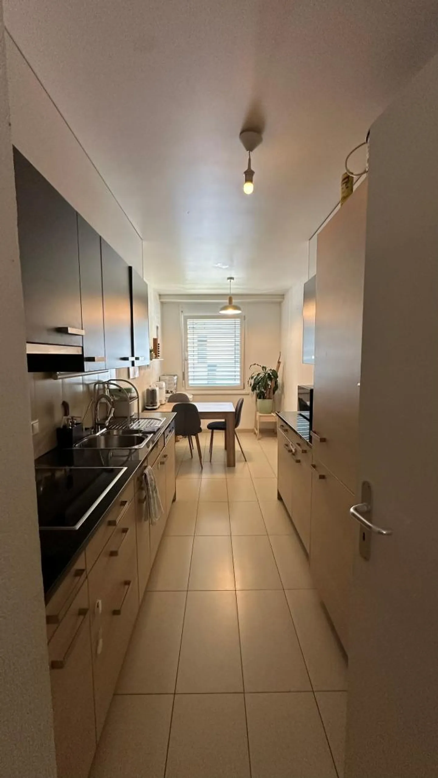 Vevey - Avenue de Gilamont 40 - 4.5-room apartment on the 5th floor - Photo 2 of 7