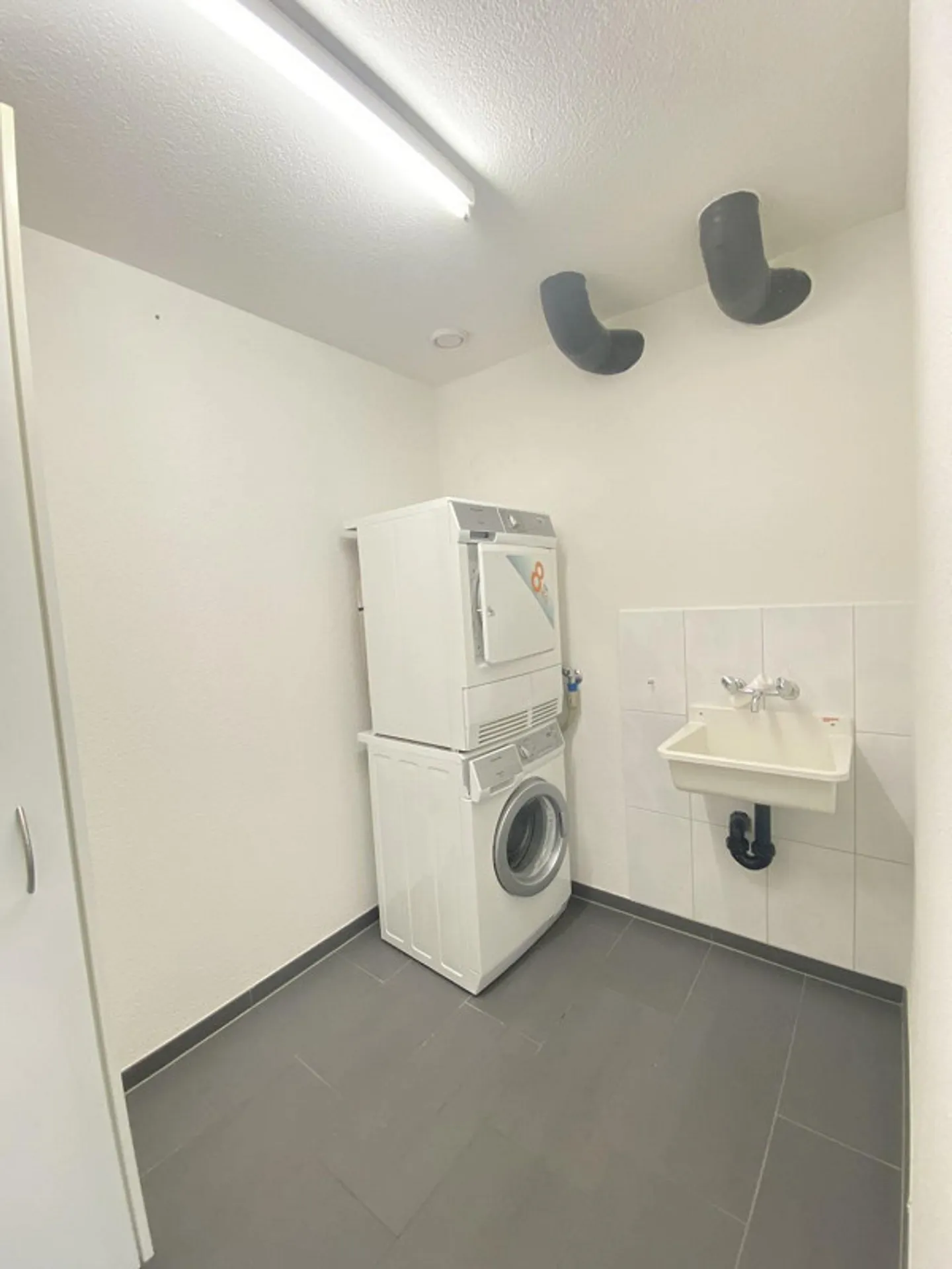 Spacious Family Apartment with 24 m2 partially glazed... - Photo 10 of 12