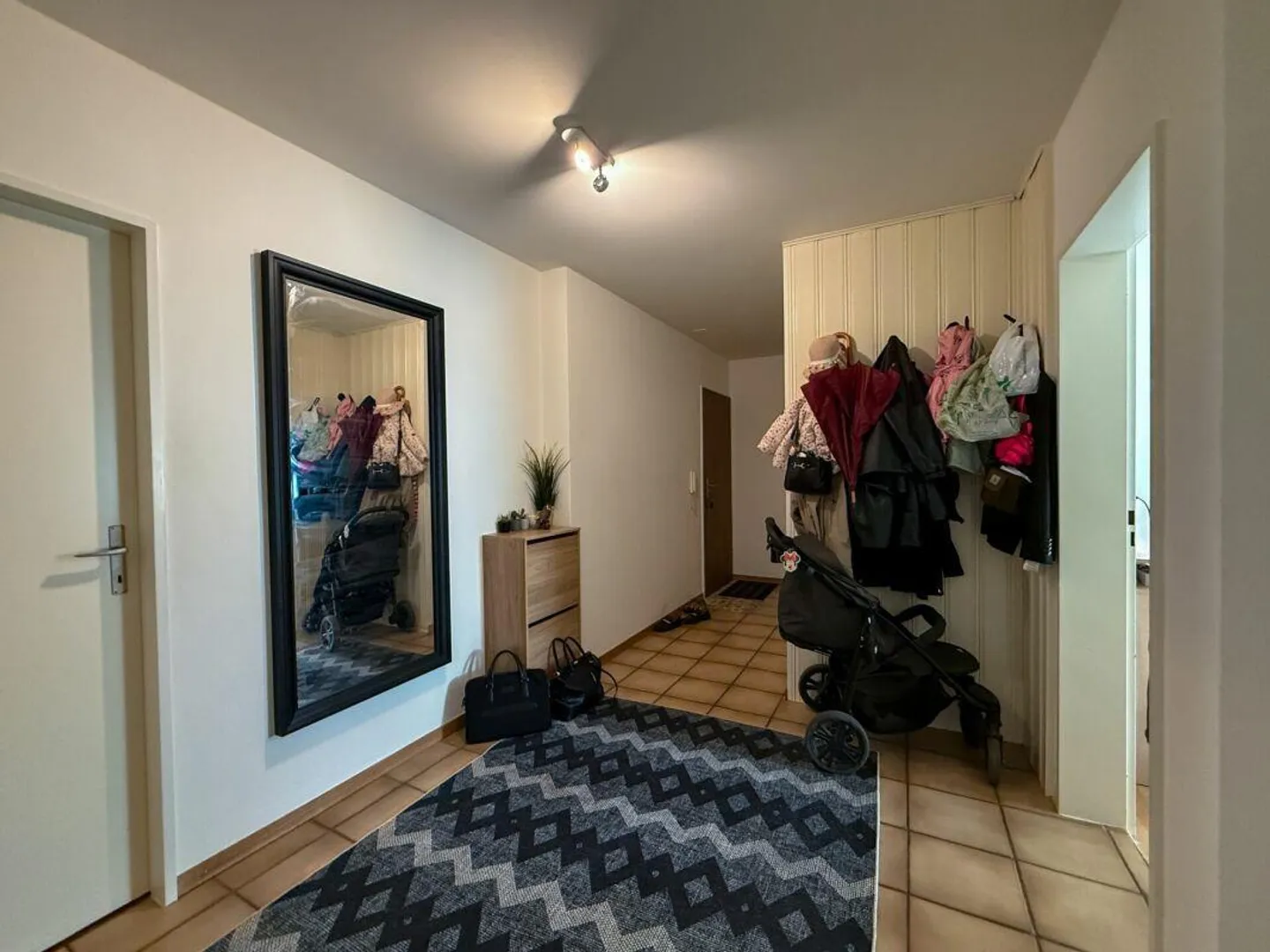 Luminoso appartamento di 3,5 stanze con balcone - Foto 1 di 11