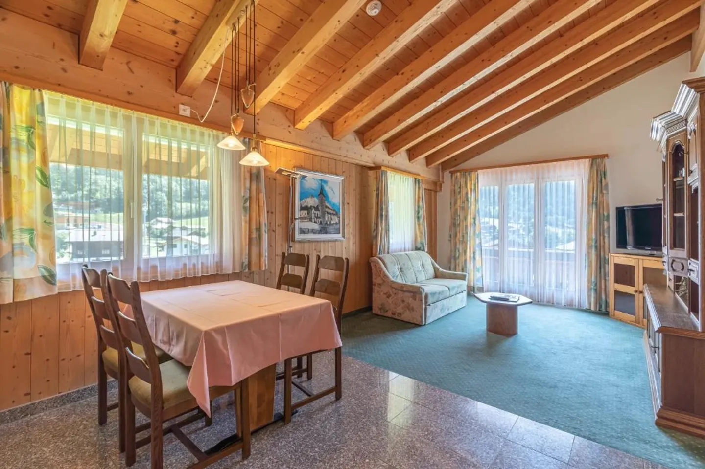 Hotel for sale - Photo 7 of 10