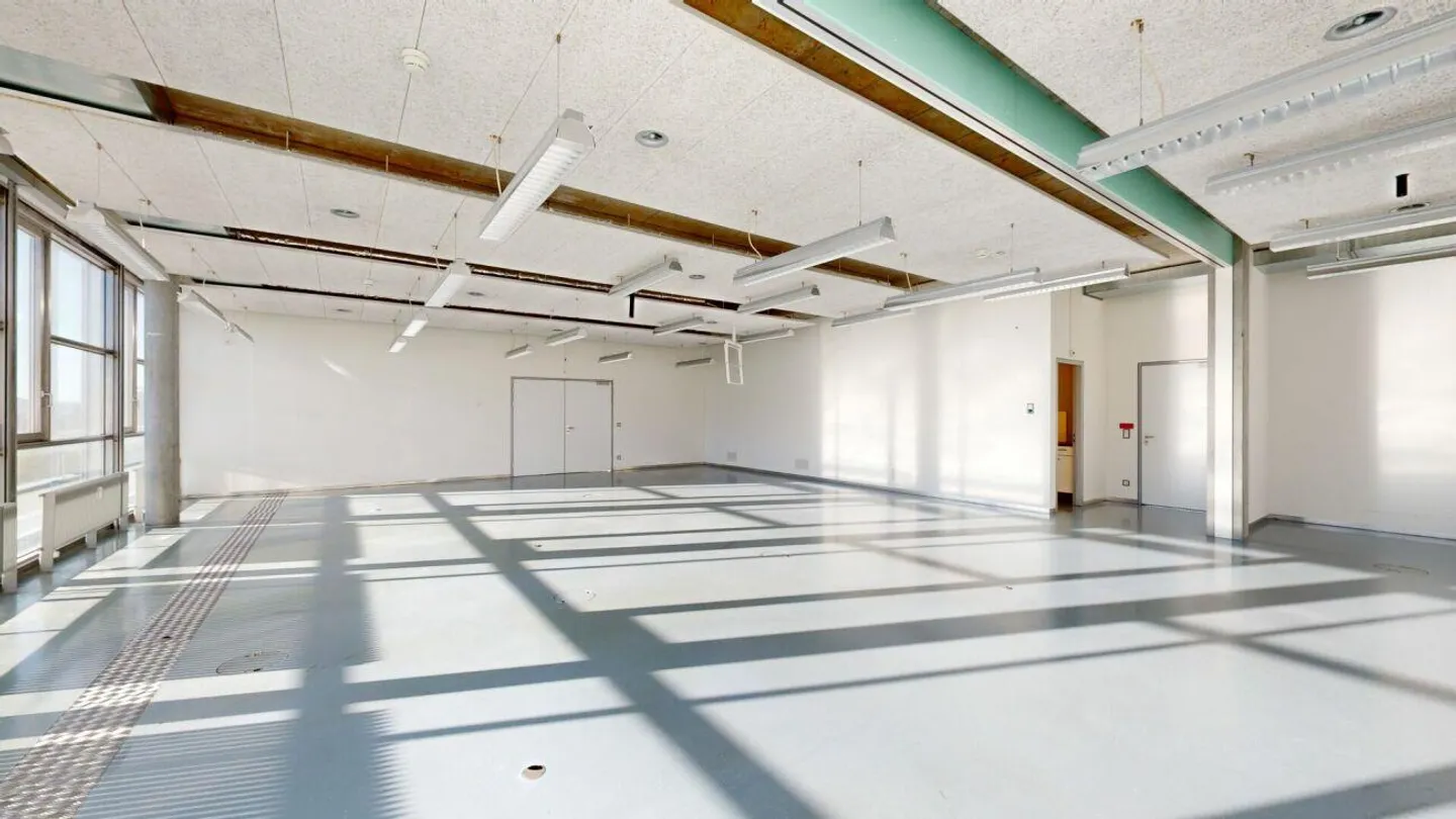 61.52 m² office space in the business park seeks new tenant - Photo 7 of 9