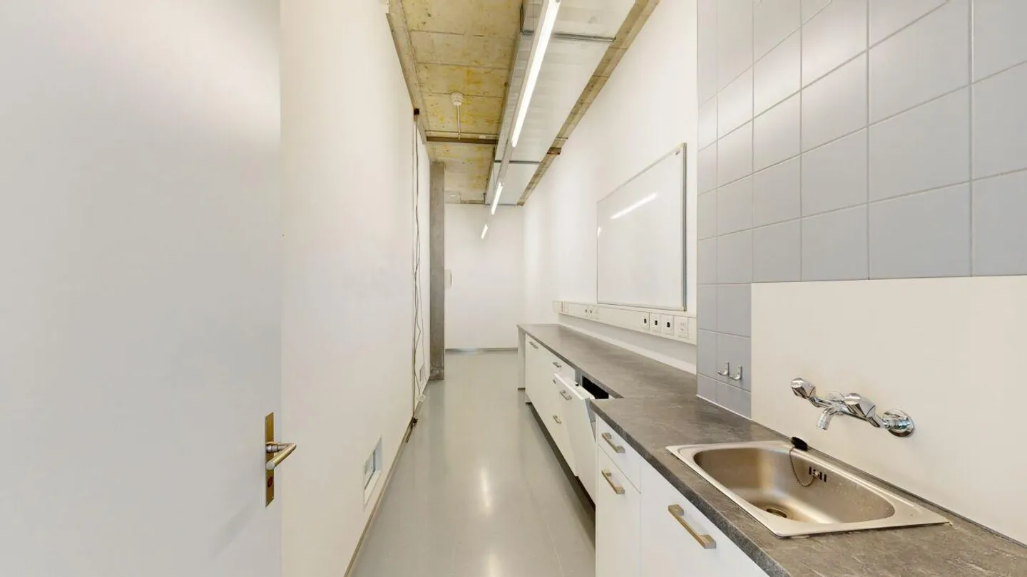 61.52 m² office space in the business park seeks new tenant - Photo 8 of 9