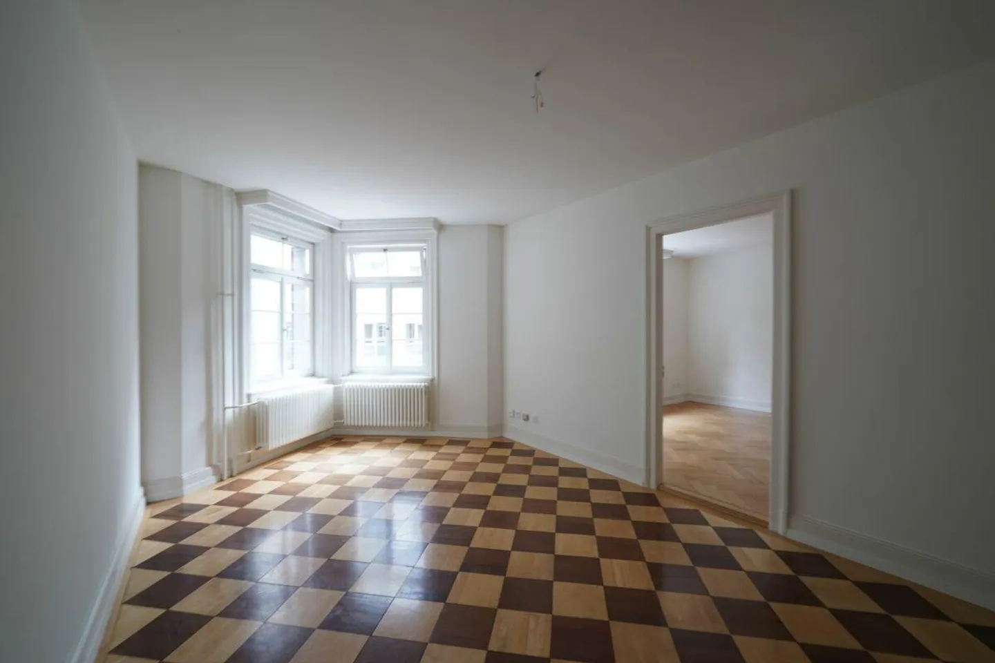 La vie citadine dans un appartement ancien - Photo 6 sur 10