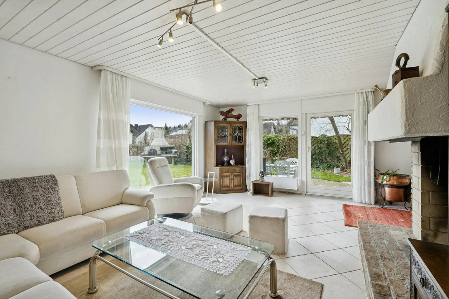 Casa unifamiliare indipendente con potenziale di ampliamento e molto spazio esterno - Foto 5 di 13